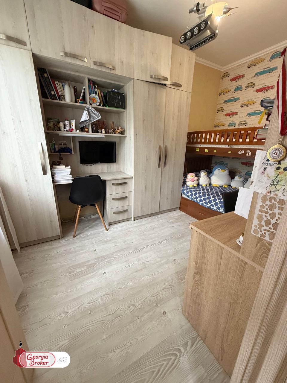 იყიდება ახალი გარემონტებული 3 ოთახიანი ბინა